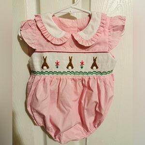 Festive Stitchy Fish brand bunny Easter bubble! Girl’s Size 9 months.